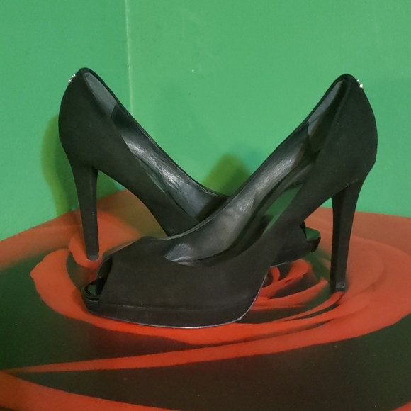 Coach Heels - Picture 3 of 7